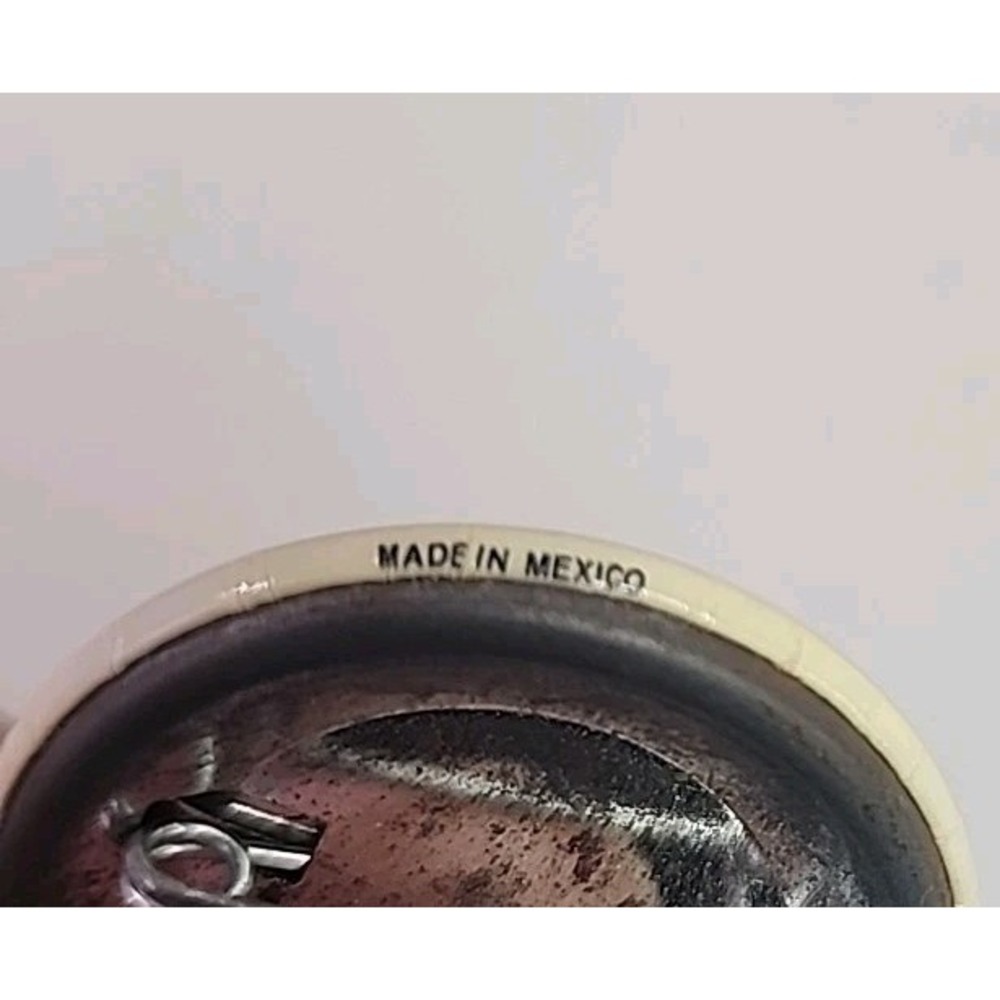 VTG Hard Rock Cafe "No Drugs or Nuclear .."Save The Planet." 1 1/2" Pinback Lot - Picture 4 of 5